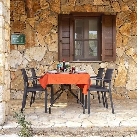 Olivastri With Pool In The Nature Park Of Porto Conte Villa *