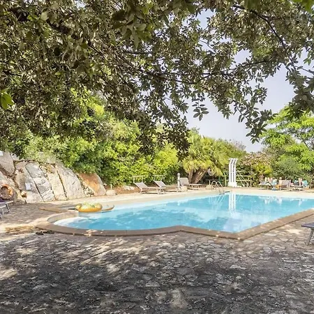 Olivastri With Pool In The Nature Park Of Porto Conte 빌라