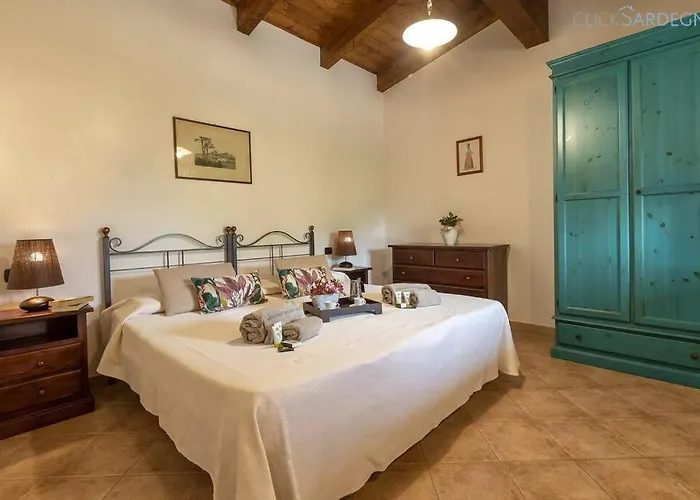 Villa Olivastri With Pool In The Nature Park Of Porto Conte