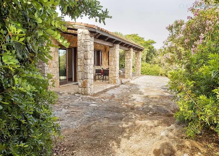 Olivastri With Pool In The Nature Park Of Porto Conte サンタ・マリア・ラ・パルマ
