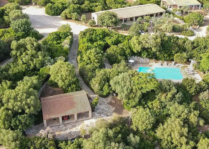 Olivastri With Pool In The Nature Park Of Porto Conte ヴィラ サンタ・マリア・ラ・パルマ