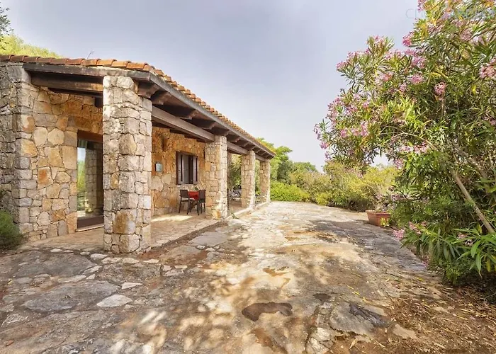 Olivastri With Pool In The Nature Park Of Porto Conte Villa Santa Maria la Palma