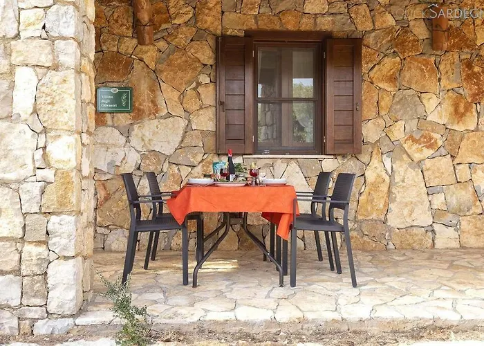 Olivastri With Pool In The Nature Park Of Porto Conte Villa *